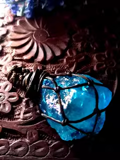 Natural electroplated lake blue crystal raw stone net exquisite hand-woven necklace crystal pendant