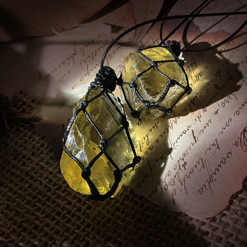 Topaz gemstone pendant natural raw topaz necklace wealth wealth sweater chain jewelry implied