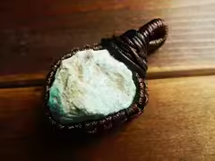 Natural Phoenix stone original stone exquisite net hand woven necklace crystal pendant