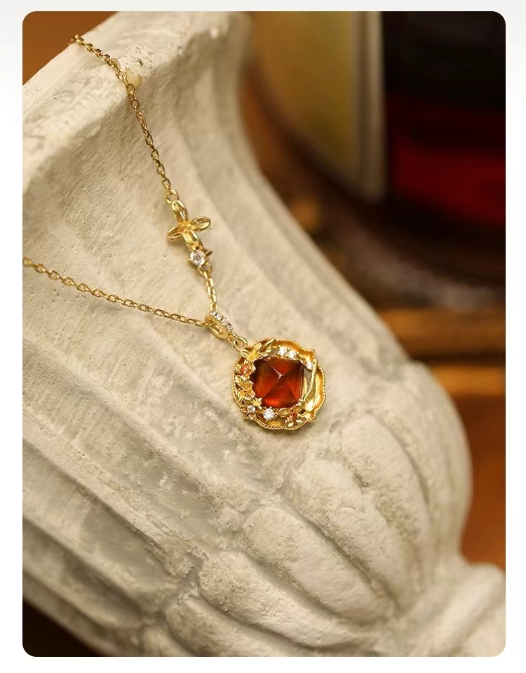 Garnet Sugar Vintage Sterling Silver Clavicle Necklace Female