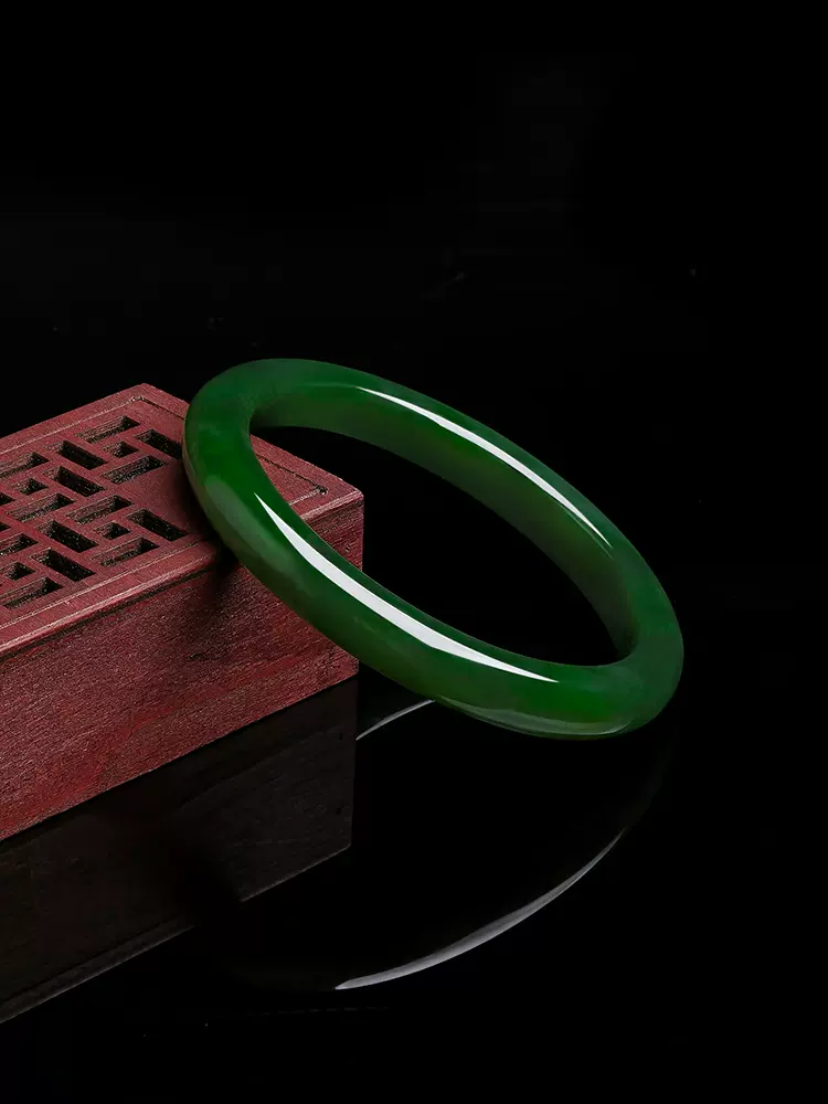 Saturday Fuhetian jade bracelet female white jasper peace bracelet bracelet hand ornament gentle jade bracelet jade holiday gifts