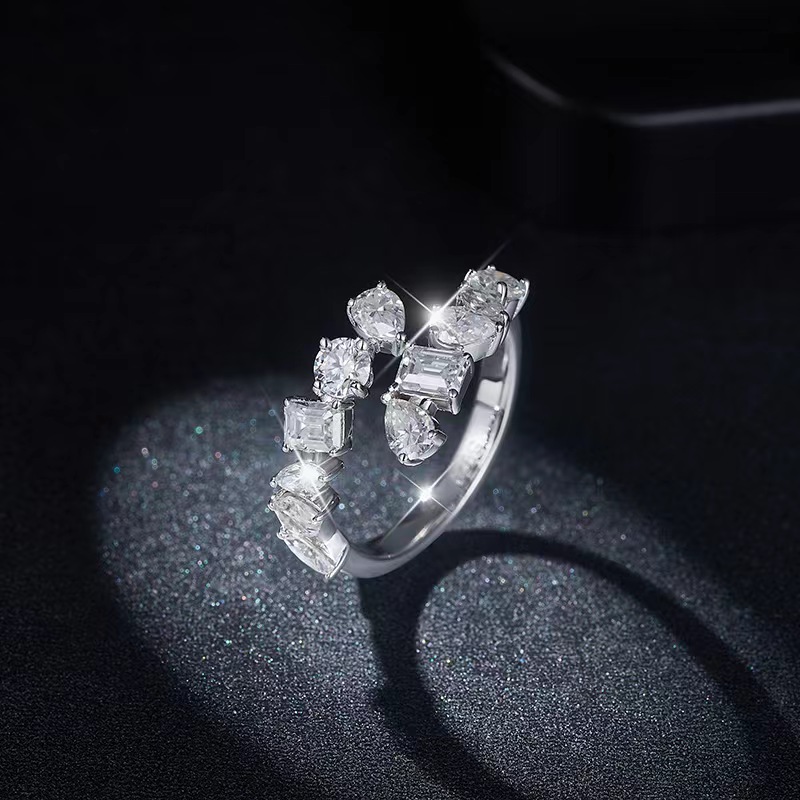 Niche Design Shaped Moissanite Ring S925 Silver Plated 18k Ring