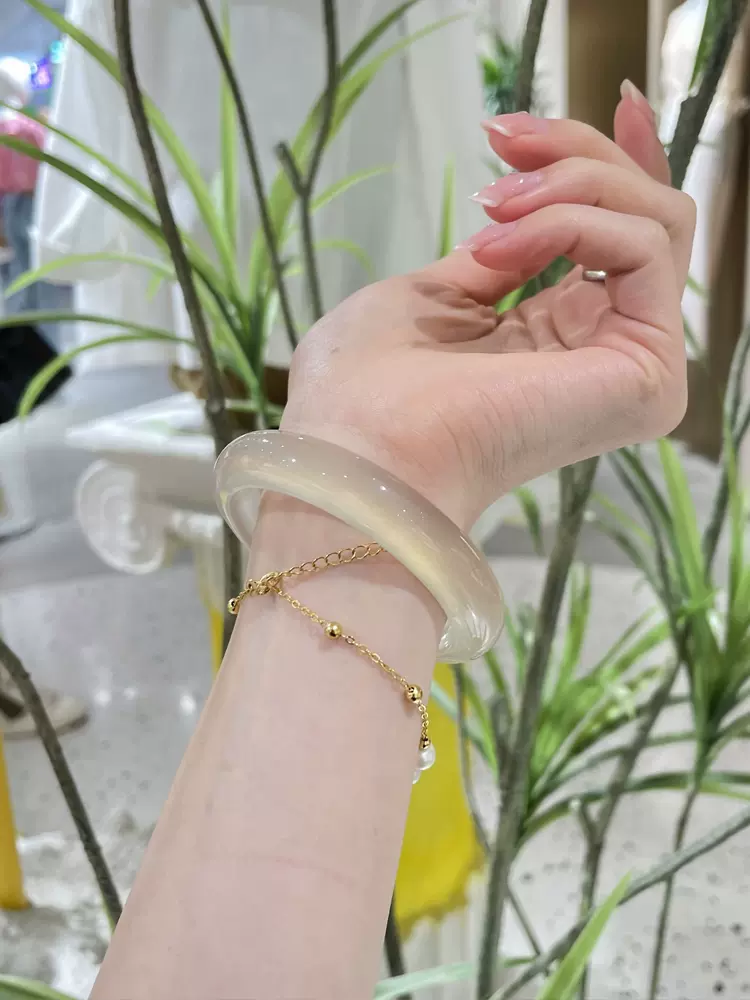 High ice agate bracelet female natural chalcedony bracelet ice jade jade bracelet
